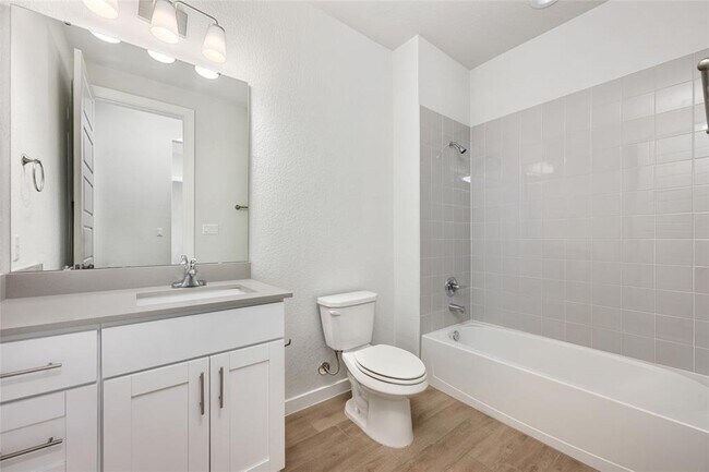 Building Photo - 212 Panzano Dr