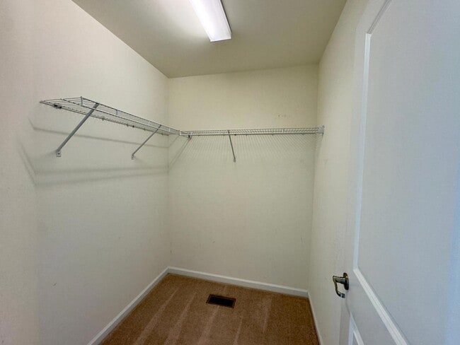 Building Photo - 1200 Governess Ln