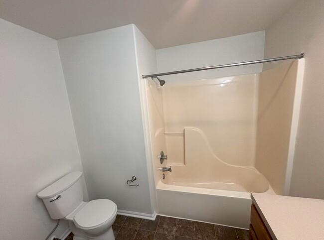 Building Photo - 3 Bed, 2.5 Bath Townhome In The Churchill ...