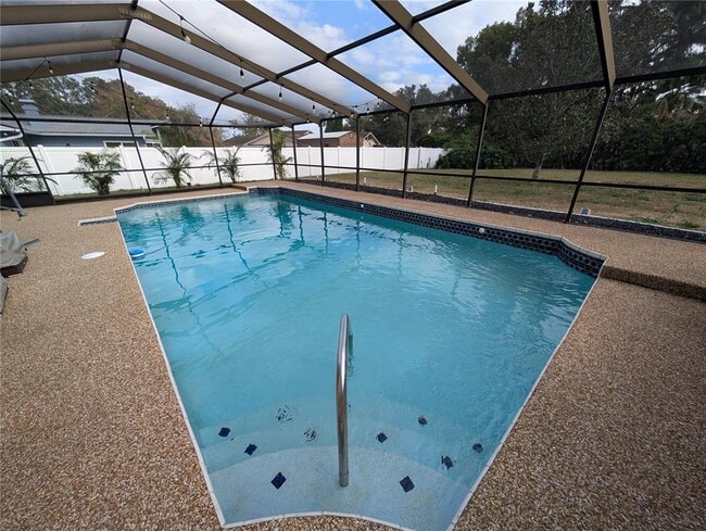 Building Photo - 1117 Lakemont Dr