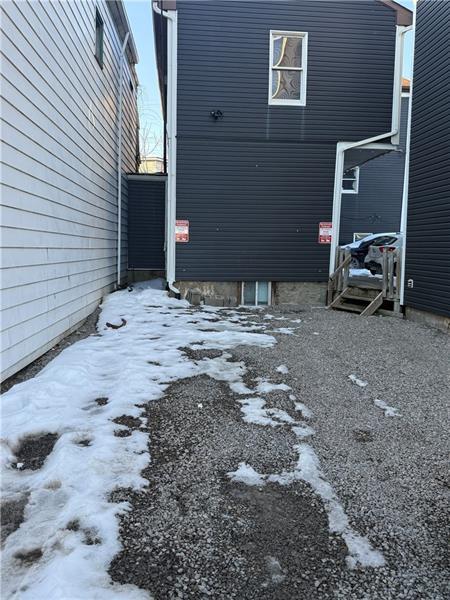 Building Photo - 32 Cherry St