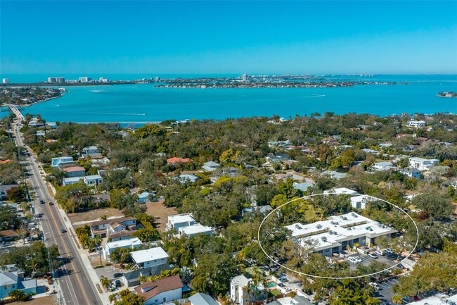 Building Photo - 3360 S Osprey Ave