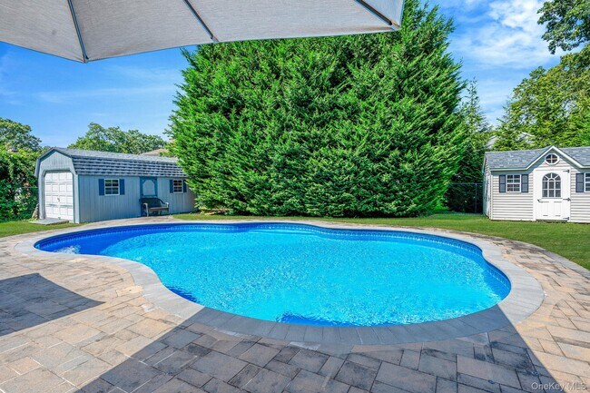Building Photo - 8 Paynes Ln