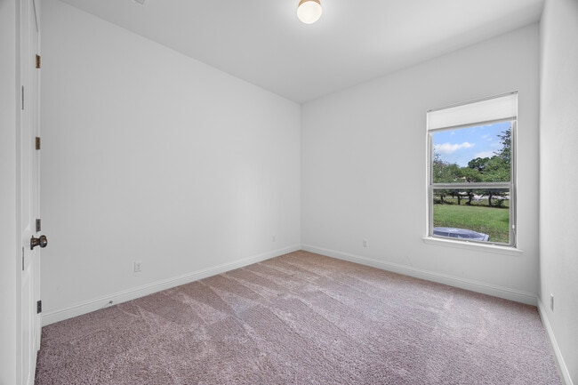 Building Photo - 567 Pecos River Xing