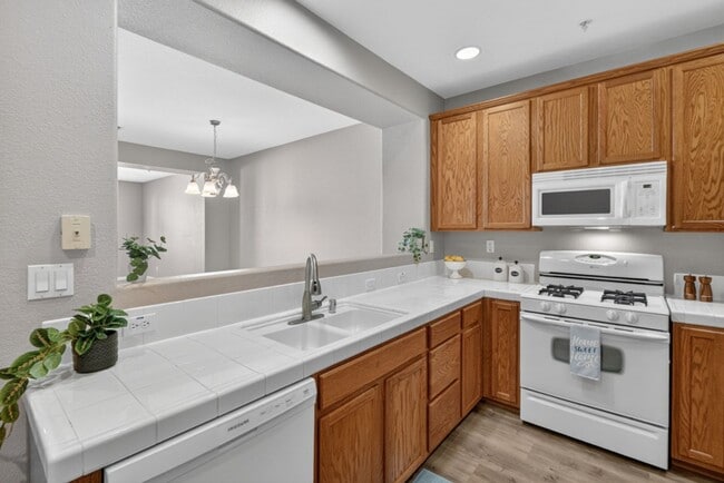 Building Photo - 8150 Crystal Walk Cir