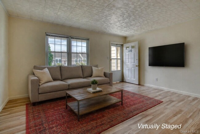 Building Photo - 1000 Ninth St