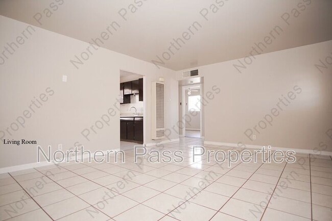 Building Photo - 2414 Silver