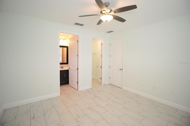 Building Photo - 23 Empress Ln