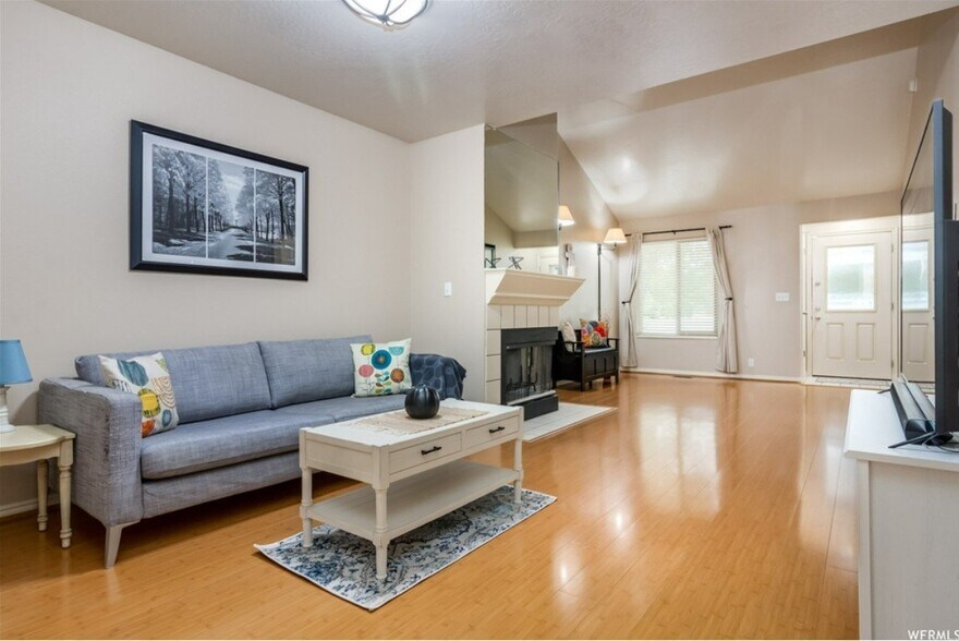 Building Photo - 759 E 8875 S