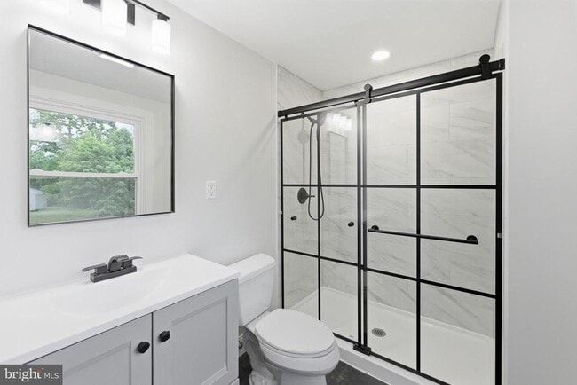 Building Photo - 27 Parkside Cir