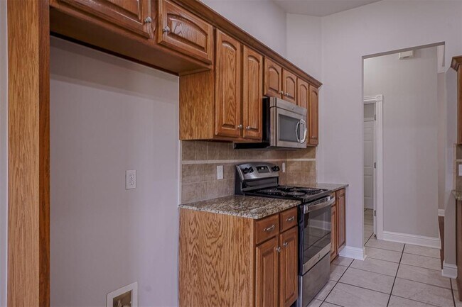 Building Photo - 11517 NW 6th St