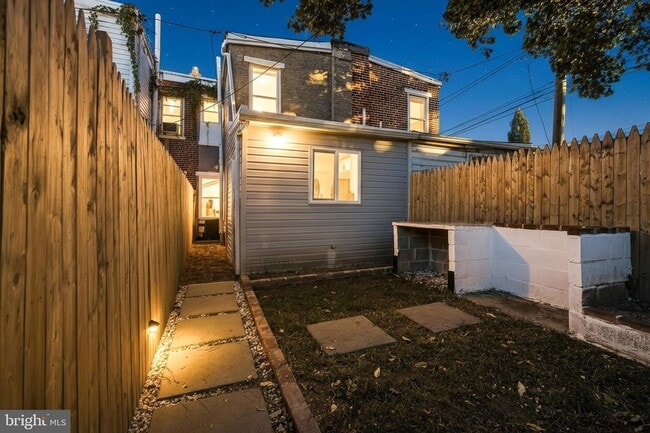 Building Photo - 903 Kirkwood St