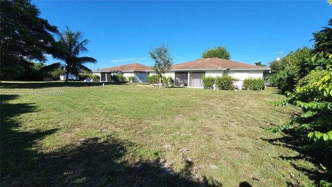 Building Photo - 10372 NW 10th Ave