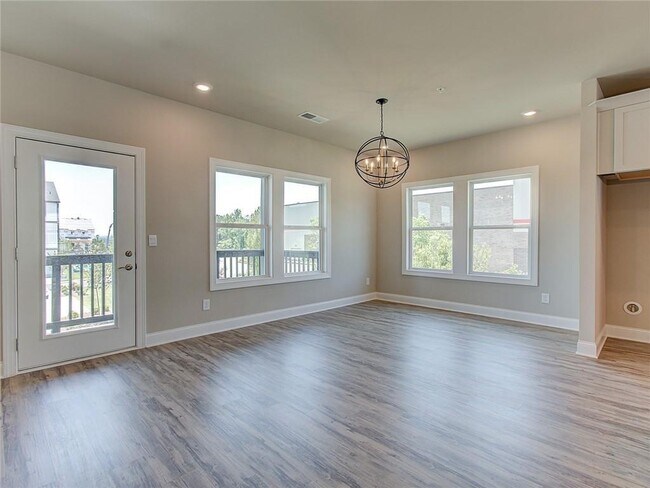 Building Photo - 1095 Knoxboro Ln
