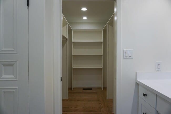 Building Photo - 30 Genevra Rd