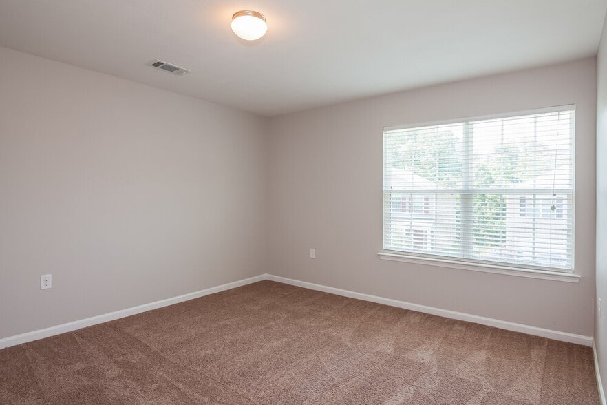 Building Photo - 3703 Alexander Forest Dr