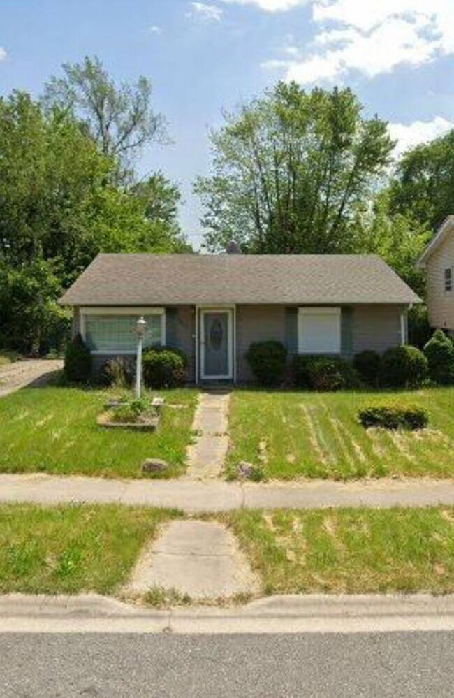 Primary Photo - Charming Home on Gary West Side with Garage