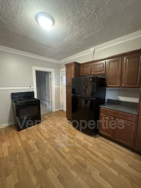 Building Photo - 61 South Main St