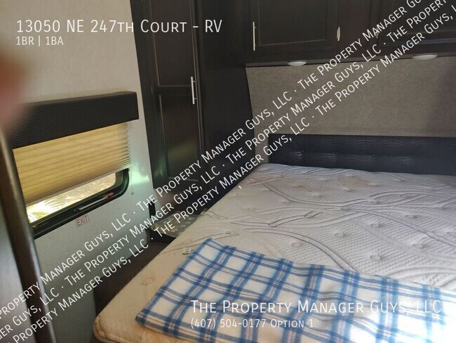 Building Photo - 13050 NE 247th Ct