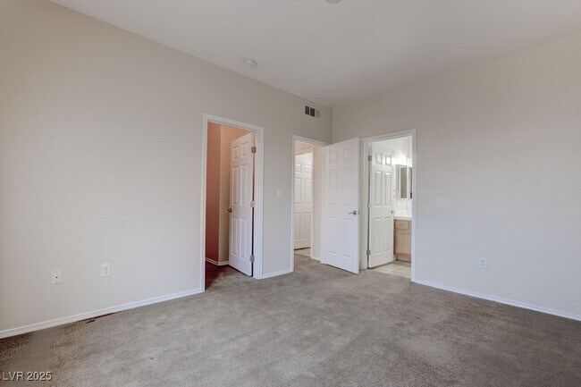 Building Photo - 1050 E Cactus Ave