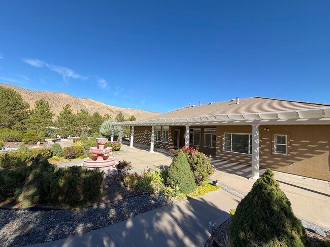 Building Photo - Spanish Springs 5bed/3ba Rental Available ...