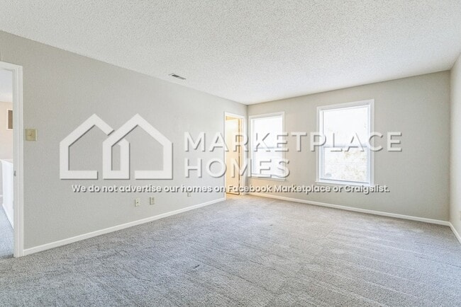 Building Photo - 10760 August Dr