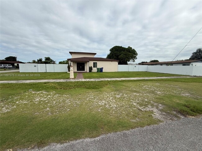 Building Photo - 10865 Gibson Dr