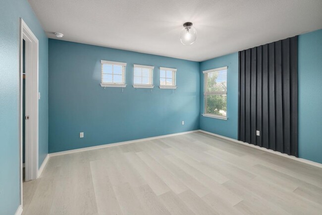Building Photo - 3651 Sandy Brook Dr