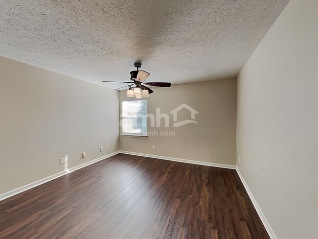 Building Photo - 124 Hayden Ct