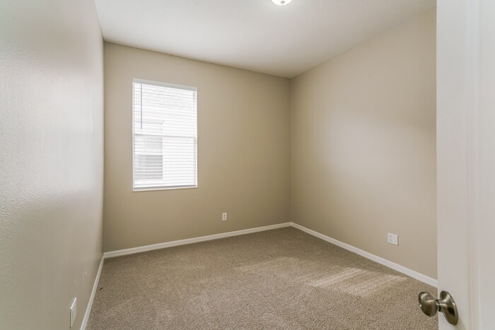 Building Photo - 11011 Silver Dancer Dr