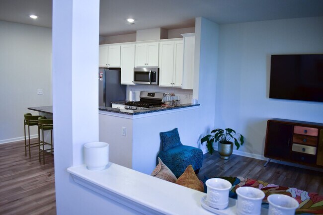 Building Photo - Charming 3BR Townhome in Greer