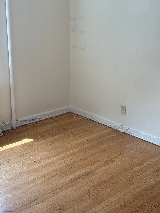 Building Photo - 127 Belknap Ave