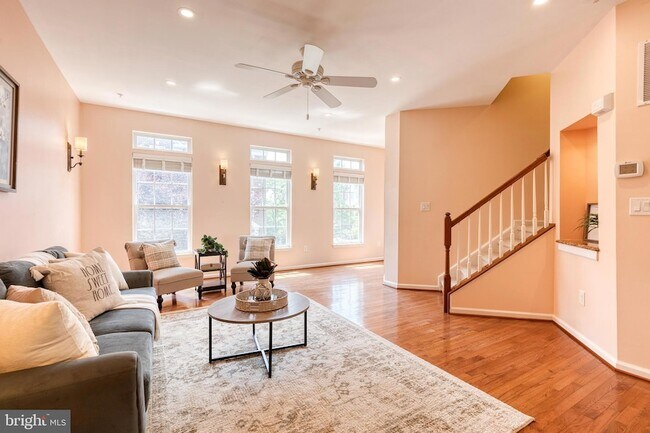 Building Photo - 1503 Martock Ln