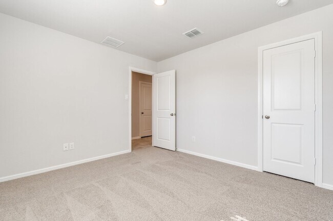 Building Photo - 5912 Harvey Gap Ln