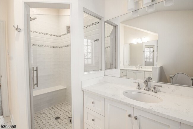 Building Photo - 29 Euclid Ave