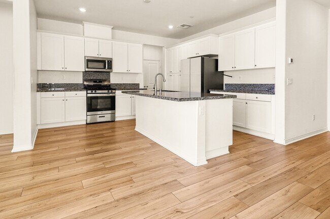 Building Photo - 29752 Wolf Glen Ct