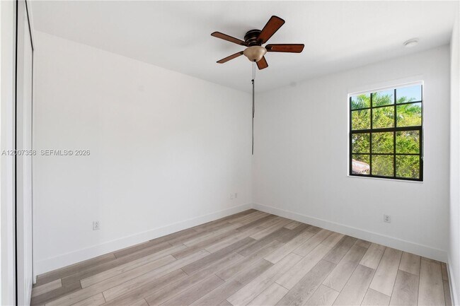 Building Photo - 13012 Riverwalk Cir N