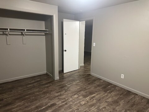 Building Photo - 220 W 6th Ave