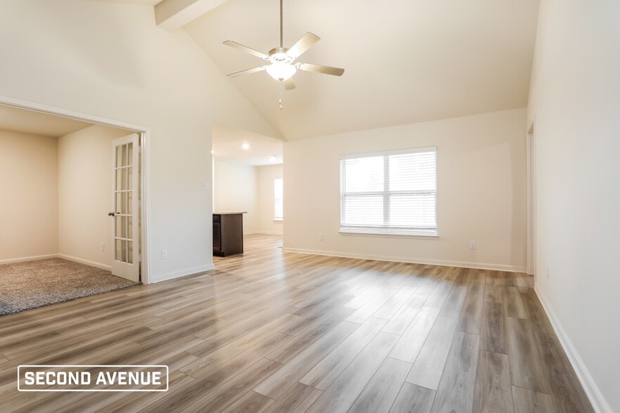 Building Photo - 1324 Woodwinds Dr
