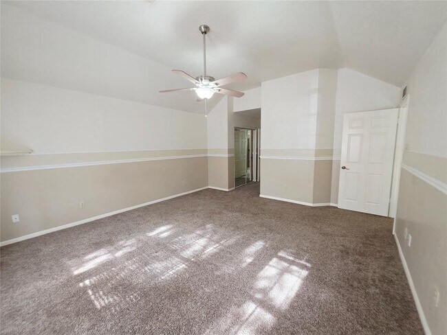 Building Photo - 10306 Jockey Club Dr