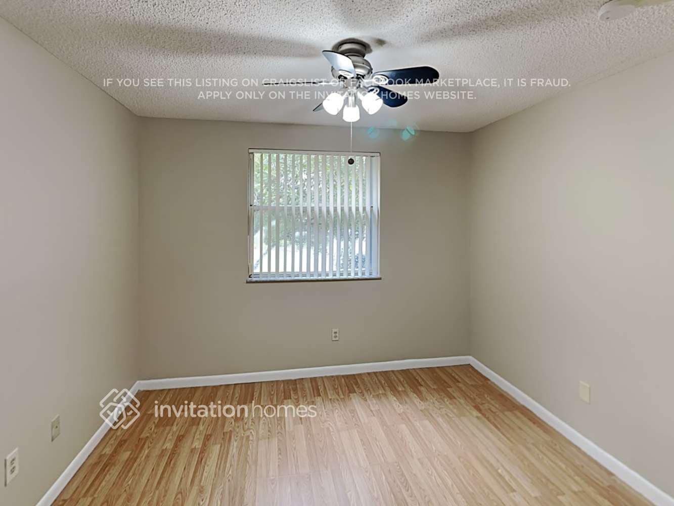 Building Photo - 9912 NW 9th Ct