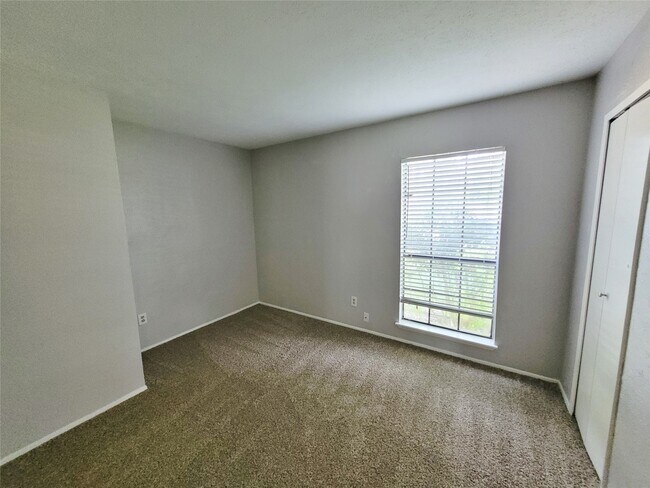 Building Photo - 16706 Moary Firth Dr