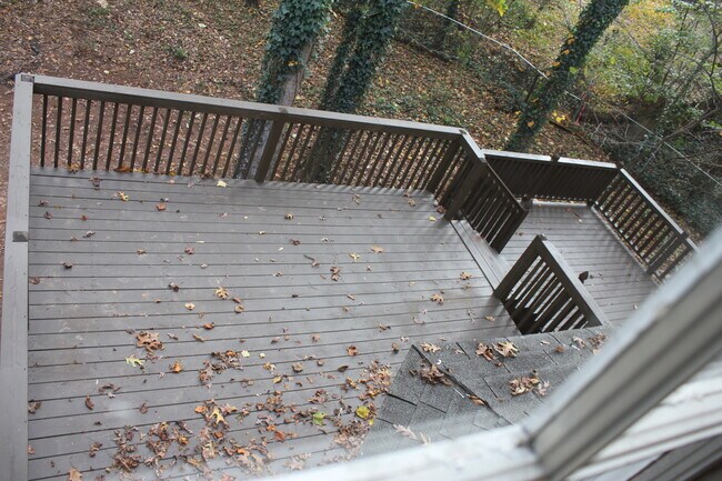 Building Photo - 1410 Ashbrook Dr NW