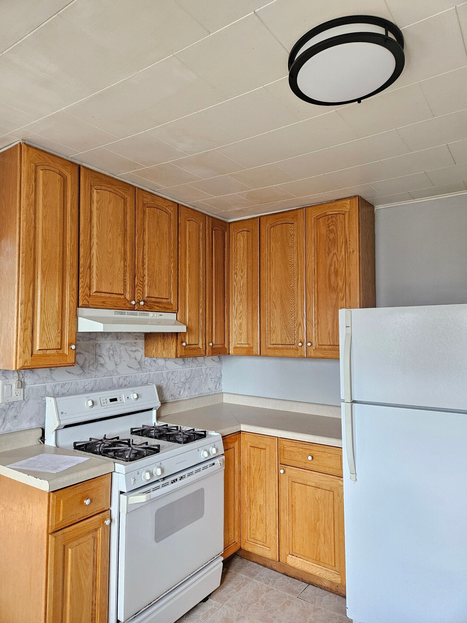 Building Photo - 616 Lee St