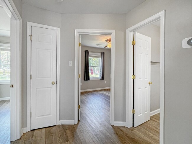 Building Photo - Charming 3 Bed, 2 Bath Home Minutes From B...