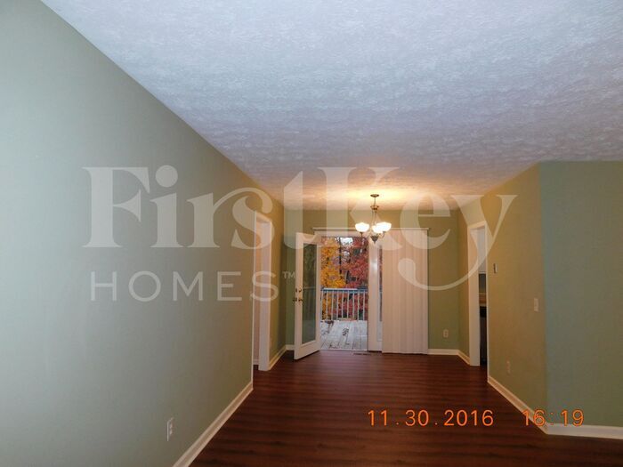 Building Photo - 2642 Shady Valley Rd