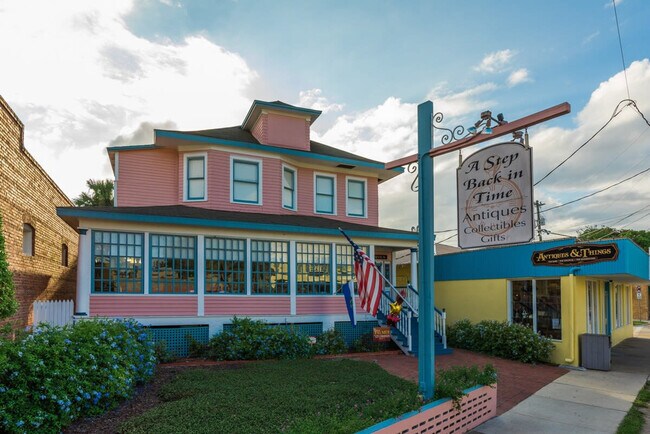 Building Photo - 27 Old Mission Ave