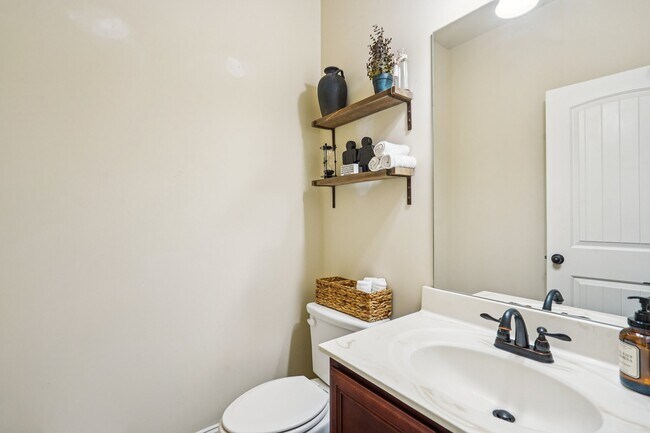 Building Photo - 115 Village Park Dr