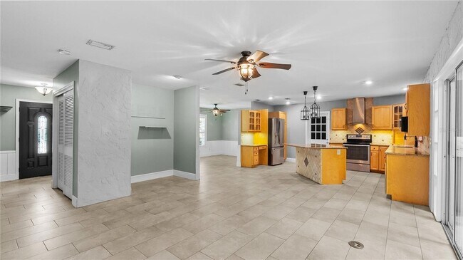 Building Photo - 5304 Rosecrest Cir