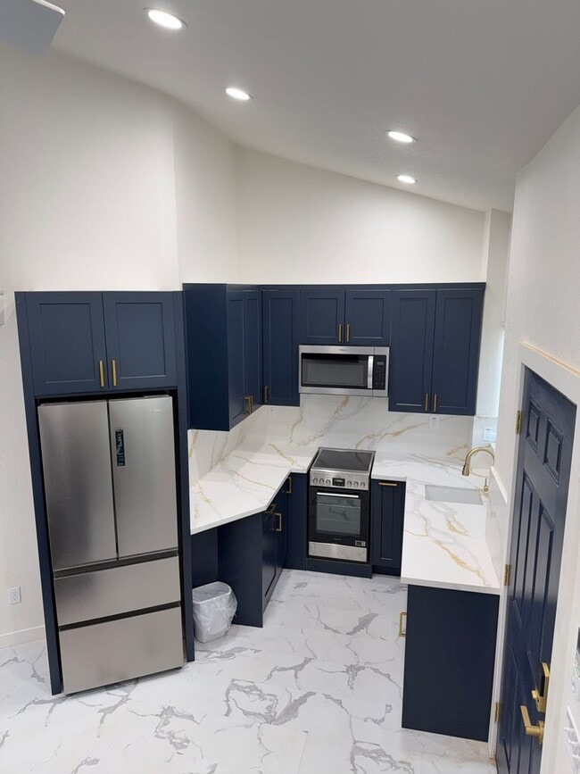 Building Photo - 9504 Heathman Way
